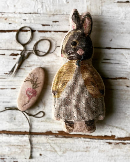 Paper Die Cut Needle Keeps - Maggie Mae